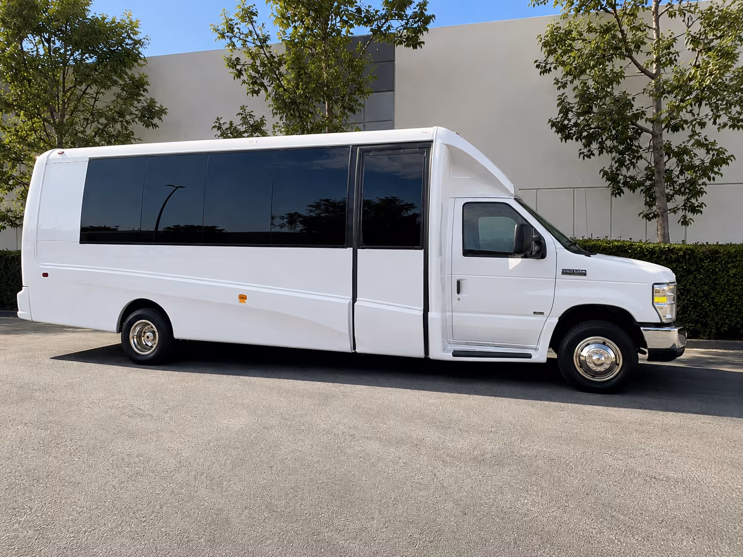 bus rentals for corporate team building and off site events near troy