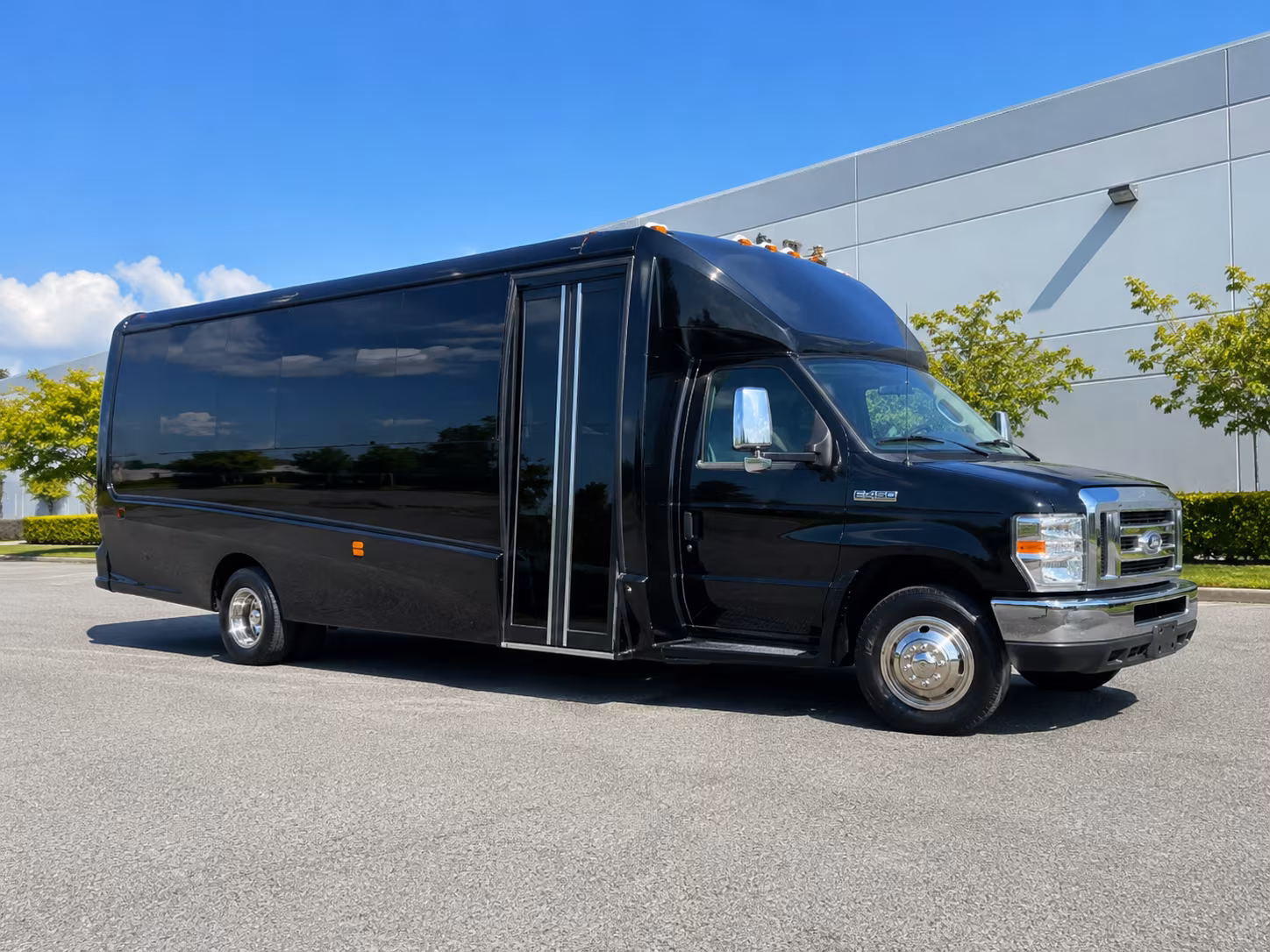 detroit area concert venues troy party bus rental