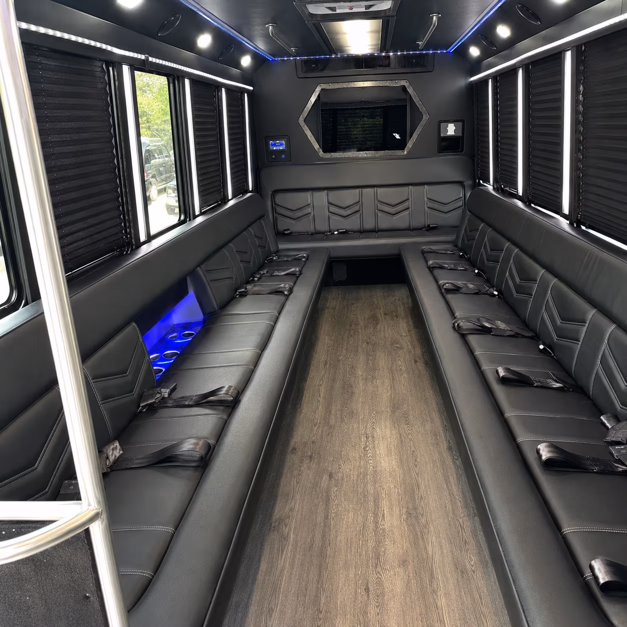 party buses to detroit red wings and pistons games at little caesars arena
