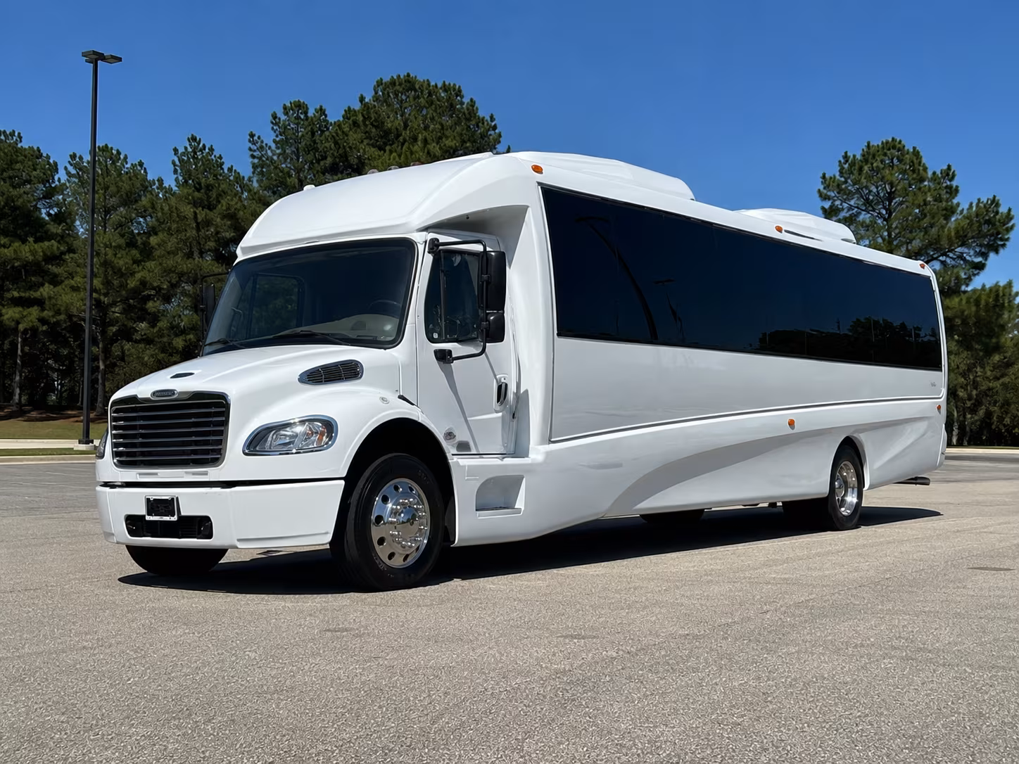 party buses to pine knob music theatre concerts and shows